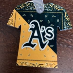 Oakland a double side keychain